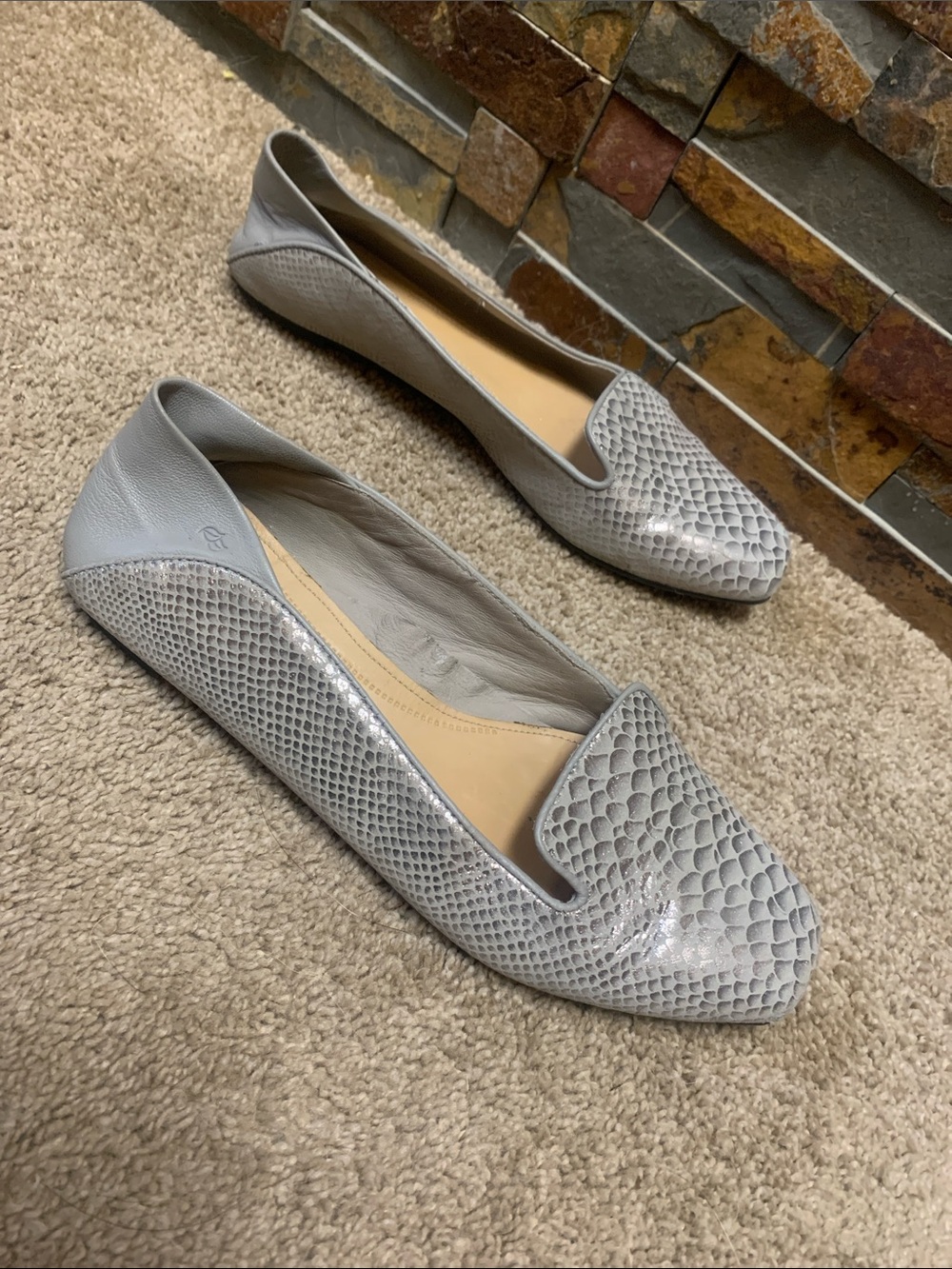Nurture by Lamaze Light Gray leather Snake-Embossed Slip-Ons 7.5 - Picture 4 of 5